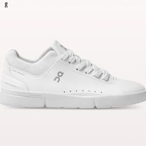 THE ROGER Advantage Women's all White Size 8